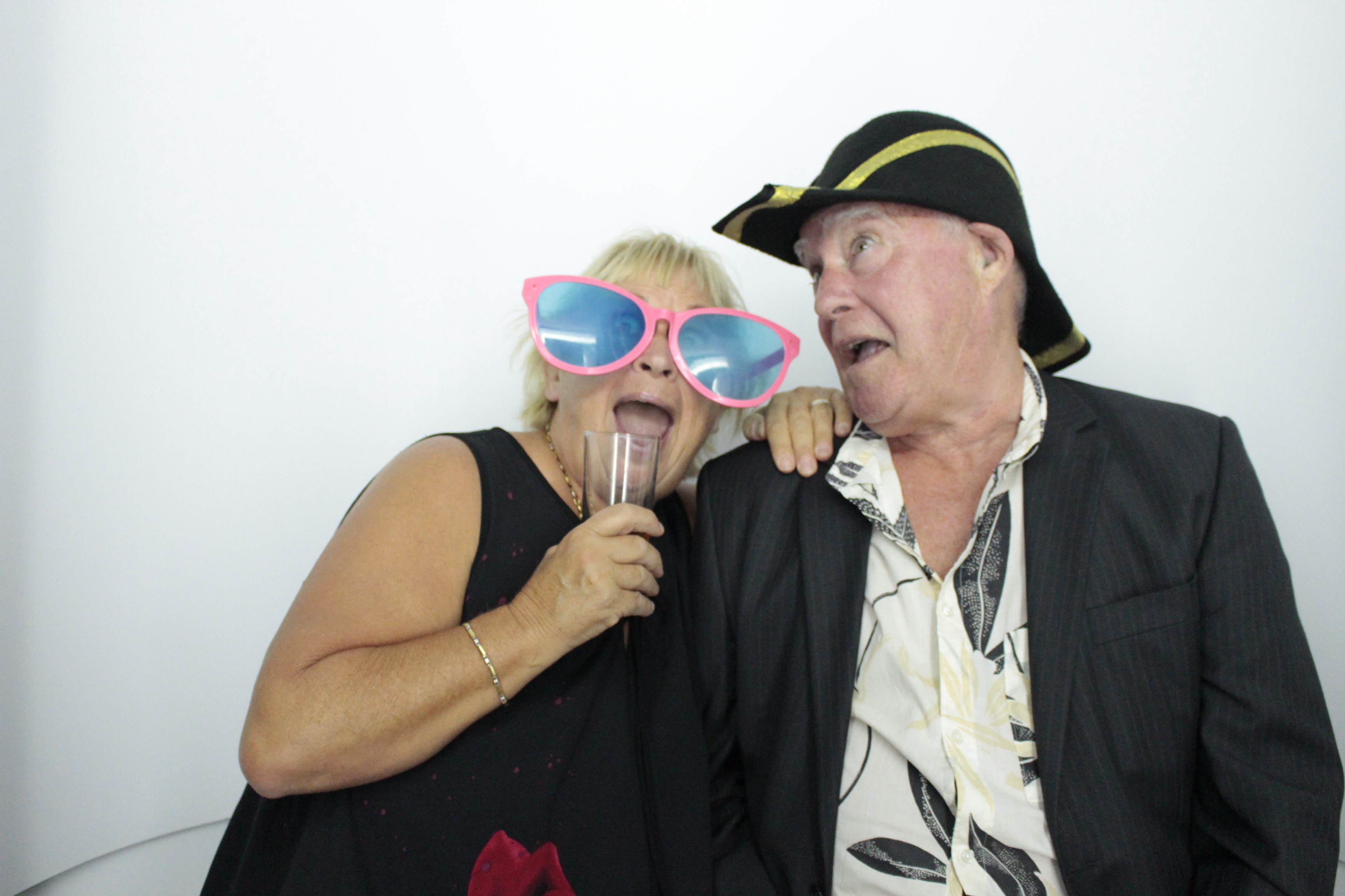 Louise & Dan's Big Day | View more photos from the event at gallery.myphotoboothexperience.co.uk/u/MyPhotoBoothExperienceLtd/Louise-Dans-Big-Day